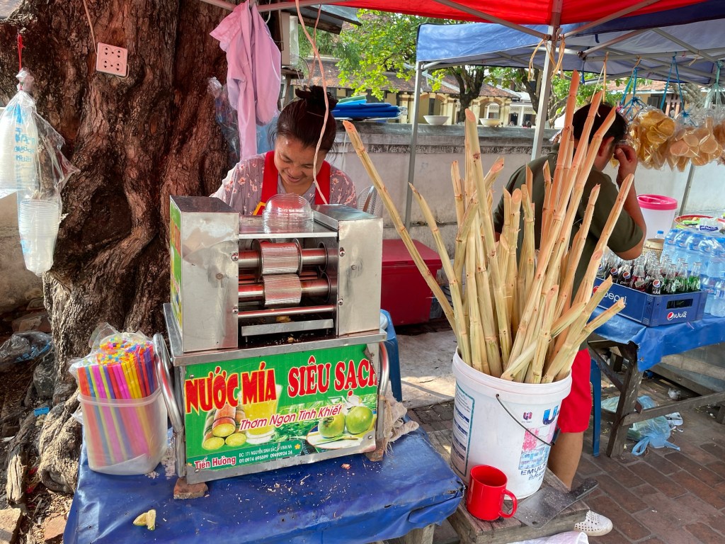ルアンパバーンの露店のシュガーケーン