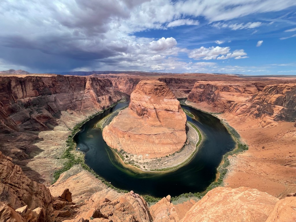 落差300m！崖っぷちの絶景ホースシューベンドとコロラド川の長い歴史