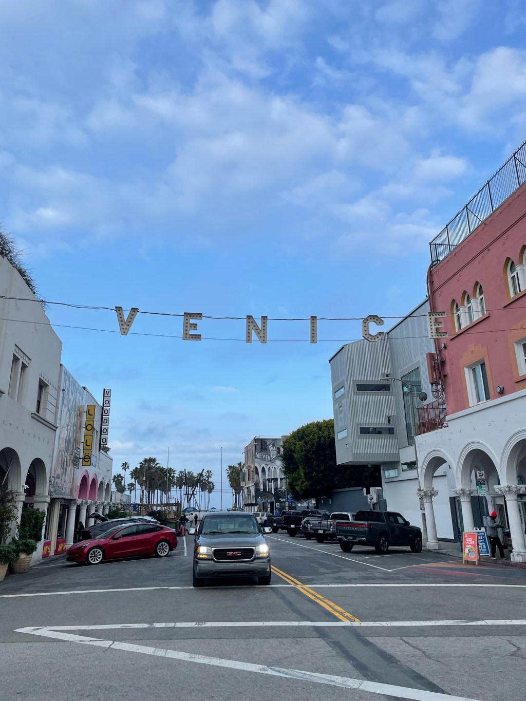 進化し続けるストリートカルチャーの原点。ベニスビーチ